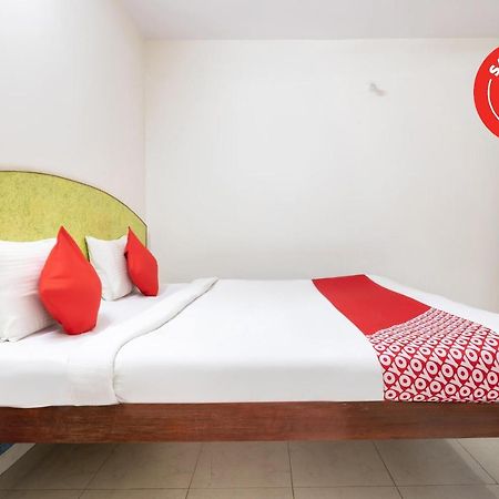 Oyo 16123 Chandana Deluxe Bangalore Dış mekan fotoğraf