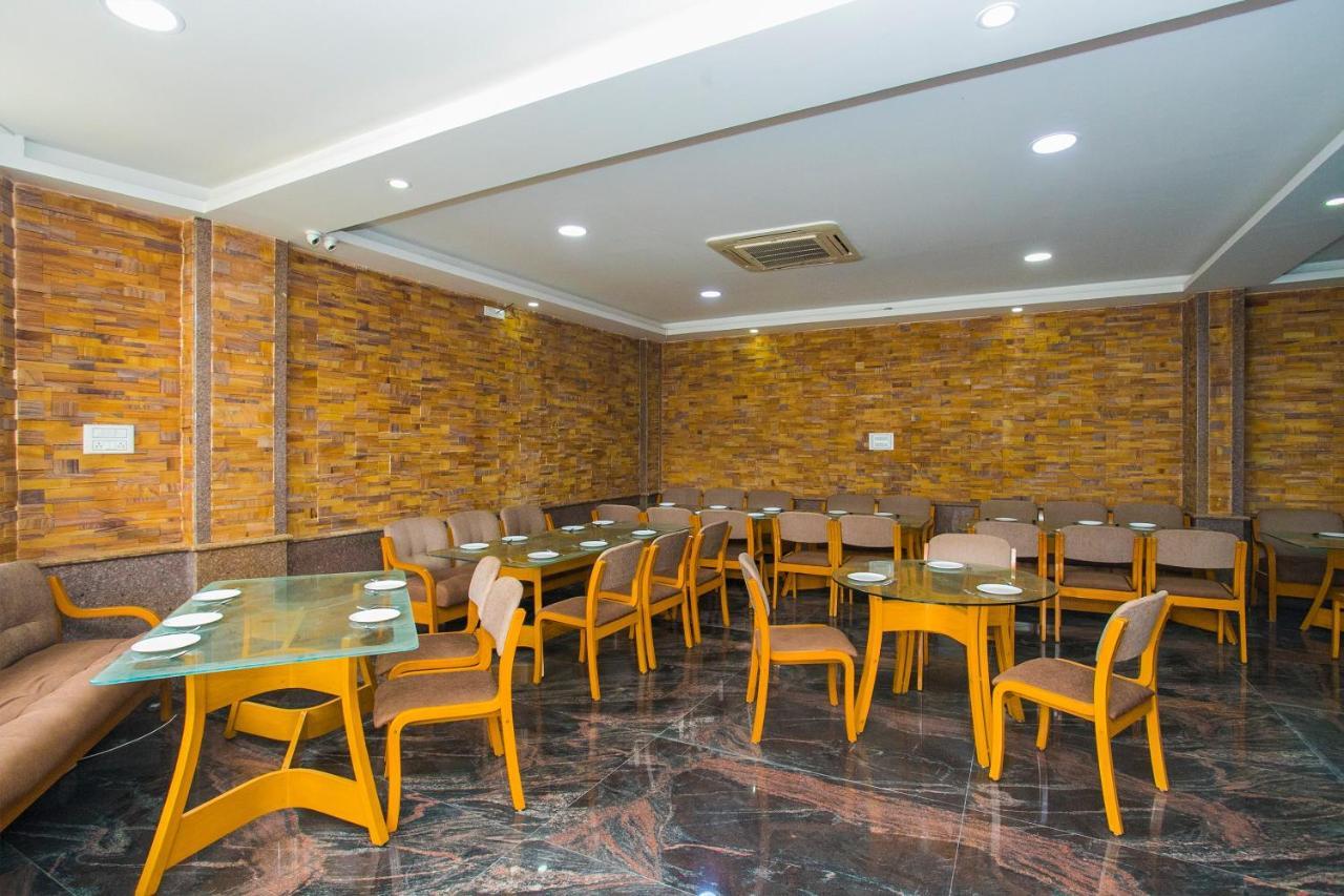 Oyo 16123 Chandana Deluxe Bangalore Dış mekan fotoğraf