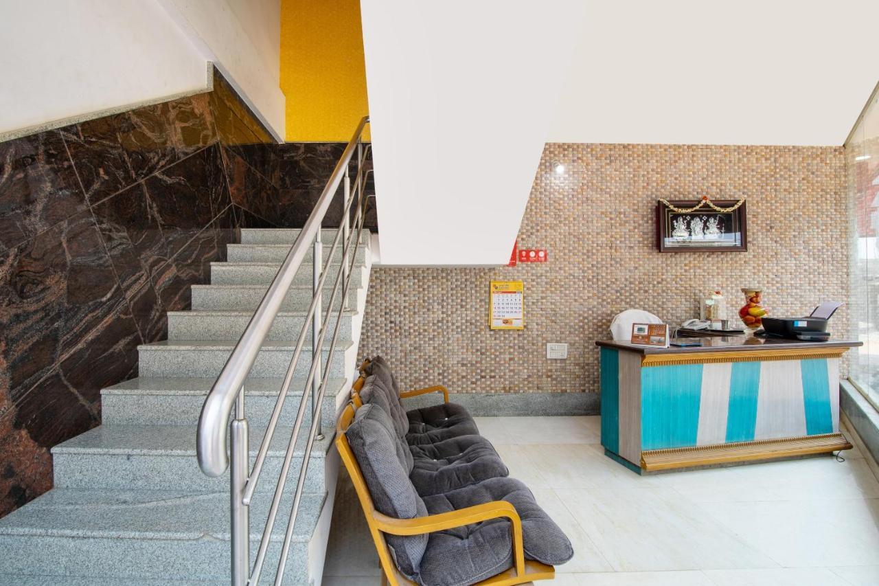 Oyo 16123 Chandana Deluxe Bangalore Dış mekan fotoğraf